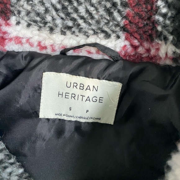 Fuzzy jacket - Picture 2 of 4